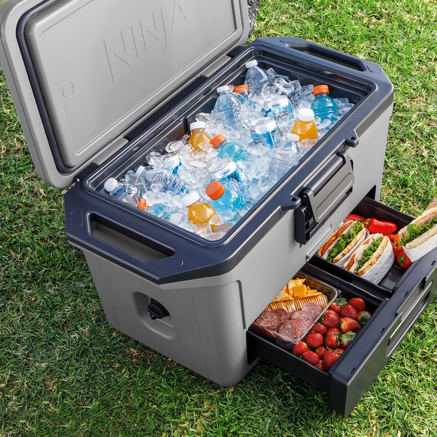 Integrated dry storage drawer
